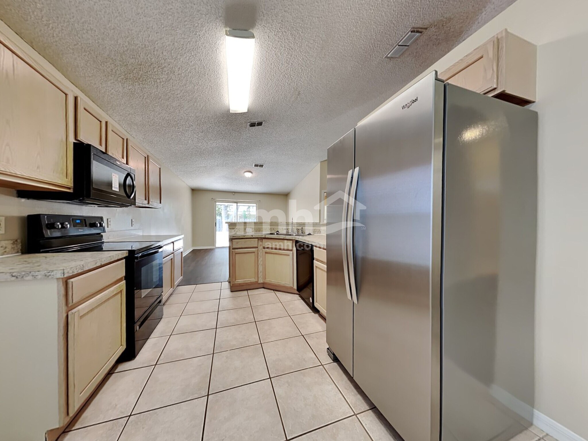 Building Photo - 70 Reeding Ridge Dr W