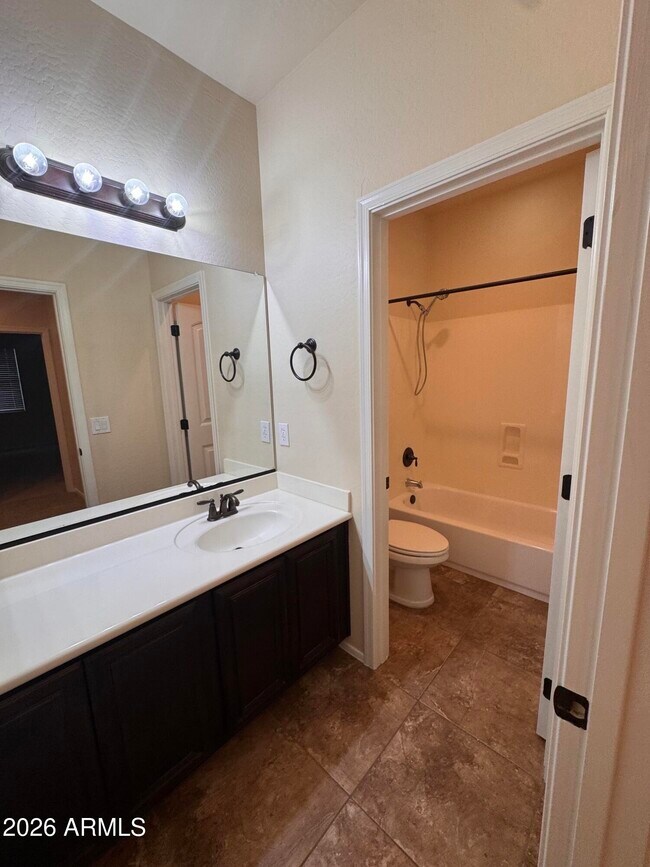 Building Photo - 3457 S Swan Dr