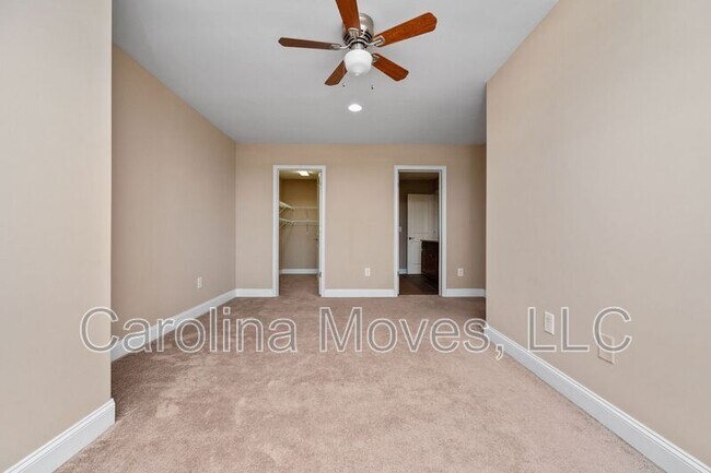 Building Photo - 213B Bell Heather Lane