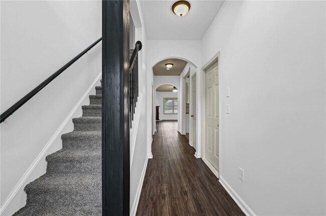 Building Photo - 578 Hardy Water Dr SE