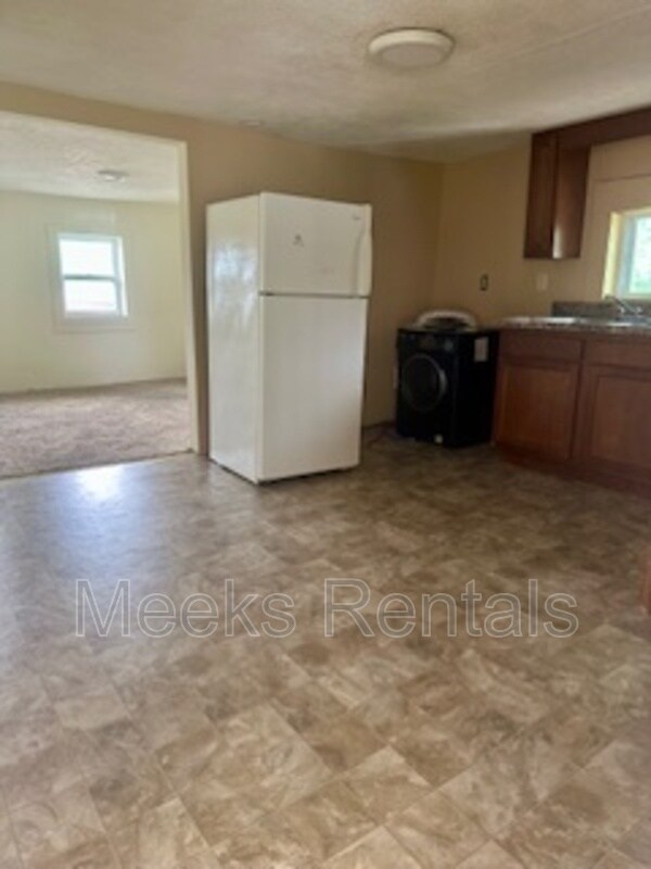 Building Photo - 1430 Charleston Rd