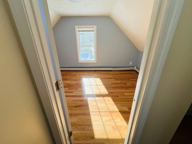 Building Photo - 24 Otis St