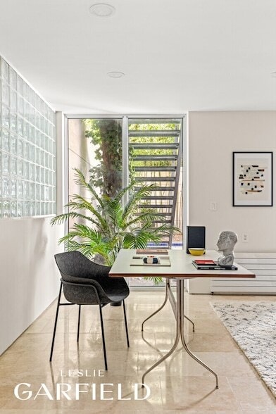 Building Photo - 240 E 61st St