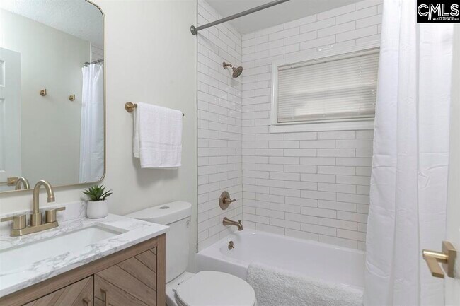 Building Photo - 112 Riverview Ct