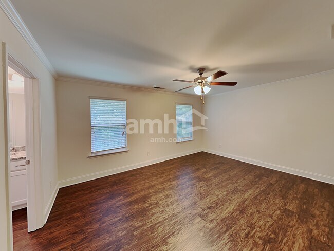 Building Photo - 230 McBee Pl