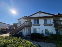 Building Photo - 870 S Rancho Santa Fe Rd