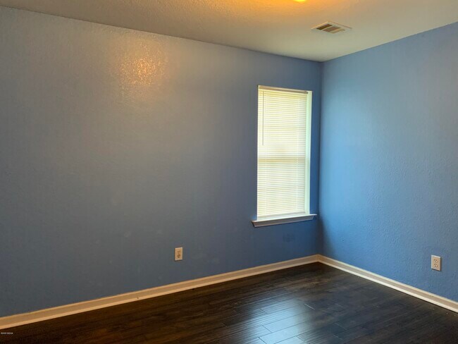 Building Photo - 207 Beaumont Heights
