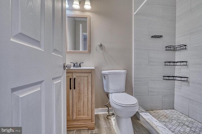 Building Photo - 1503 S Charles St