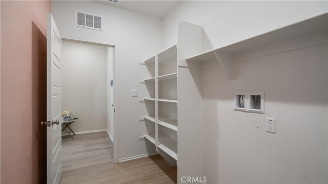 Building Photo - 13925 Mesa View Dr