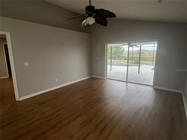 Building Photo - 1063 Bluegrass Dr