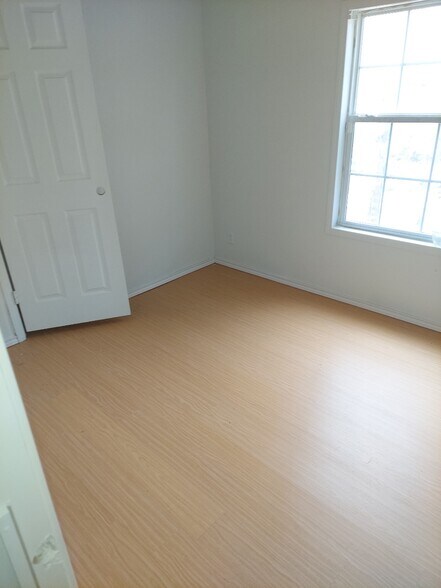 Building Photo - 1106 Shanarae Cir