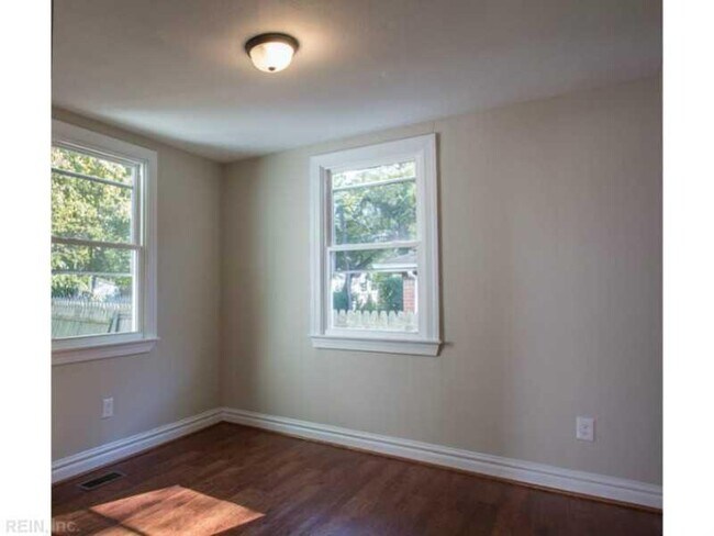 Building Photo - 4814 Killam Avenue