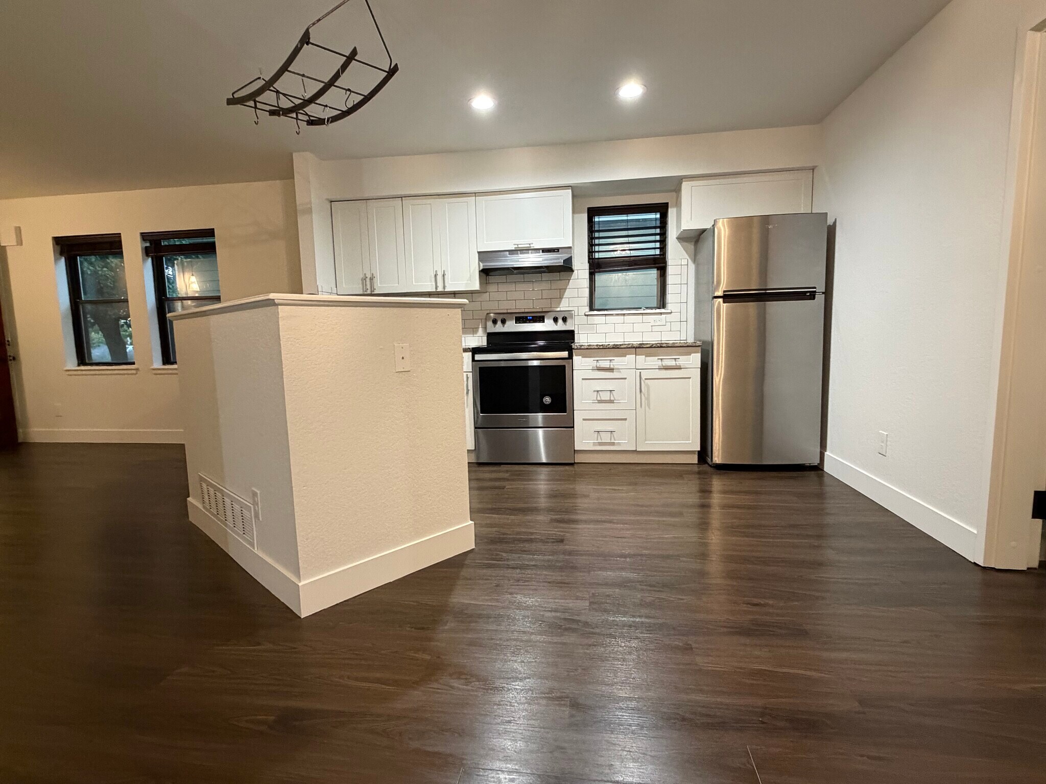 Building Photo - 2 Acoma St Unit 13
