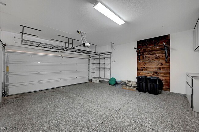 Building Photo - 1024 Via Lombardi