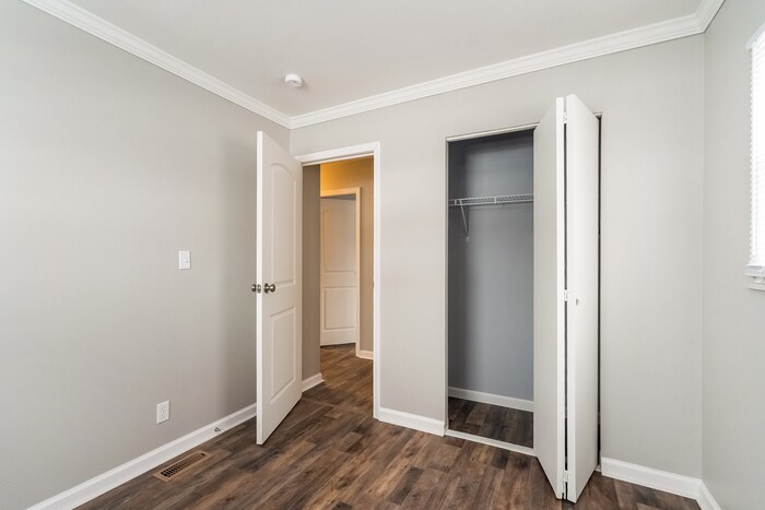 Building Photo - 4694 Palmetto St