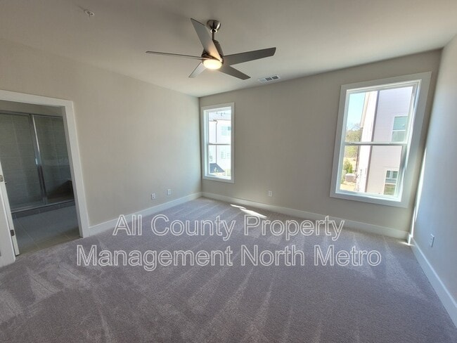 Building Photo - 1242 Willowcrest Wy