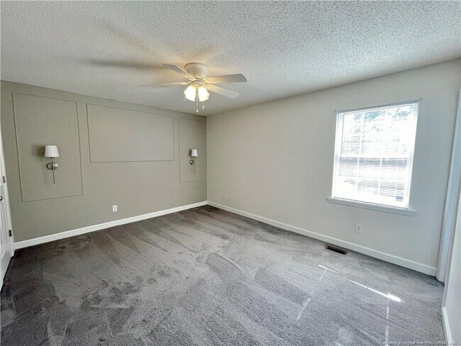 Building Photo - 239 Yorkshire Dr