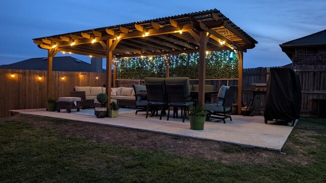 Building Photo - 345 Navidad Trail