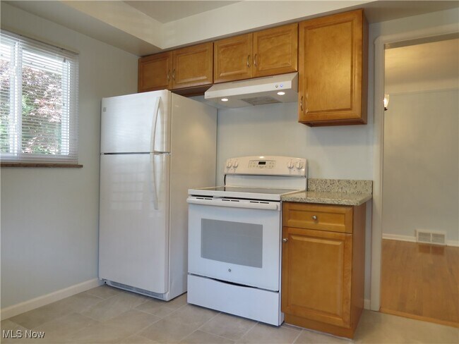 Building Photo - 25316 Conover Dr