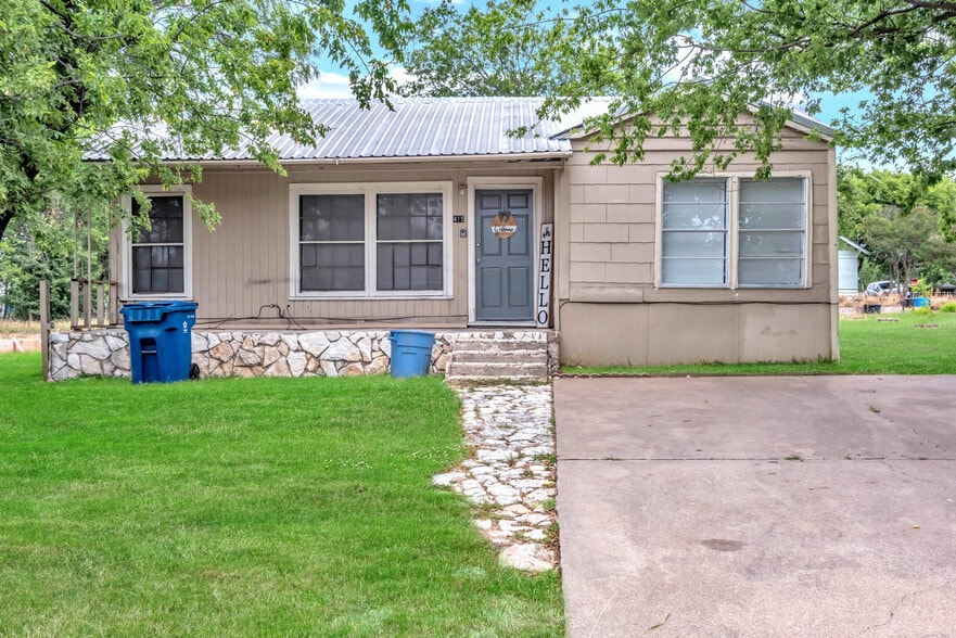 Building Photo - 415 S Colorado St