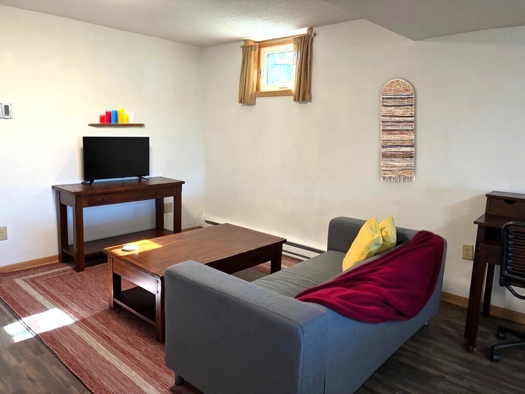 Building Photo - 317 N Wasson Ln