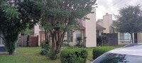 Building Photo - 2123 Chatham Square Ct