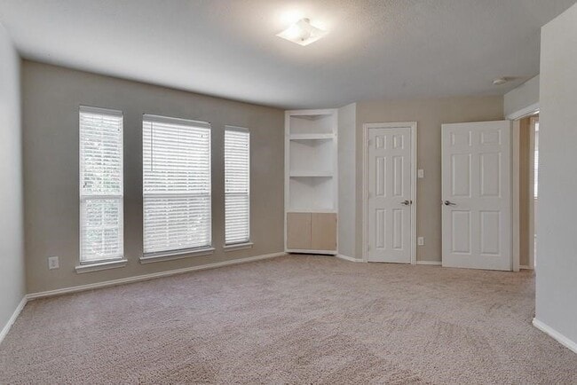 Building Photo - 11949 Grizzly Bear Dr