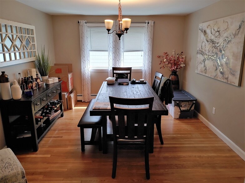 Building Photo - 68 Olcott St