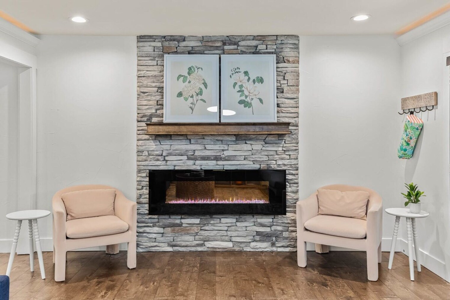 Building Photo - 305 NW H St