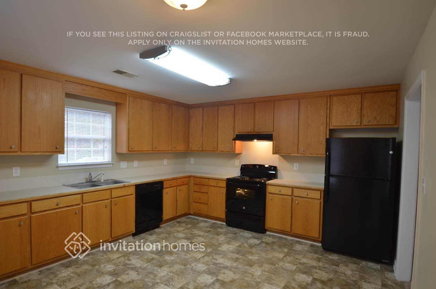 Building Photo - 2038 Samantha Dr