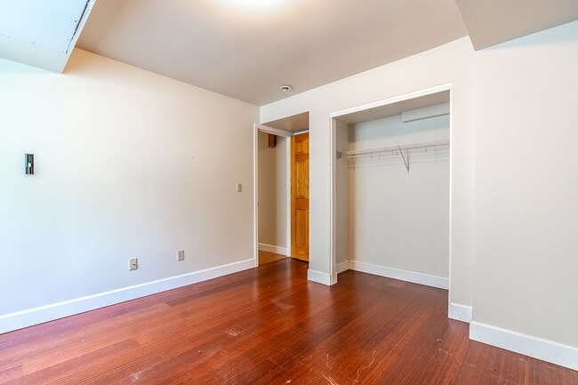 Building Photo - 2BR Apartment in Classic Capitol HIll Hous...