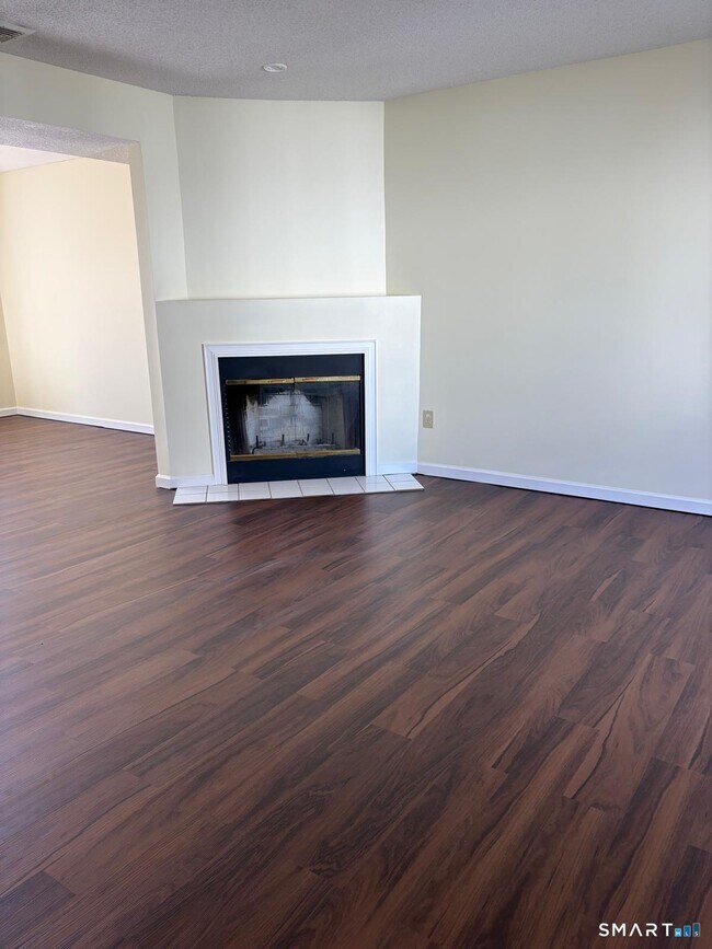 Building Photo - 10 South St