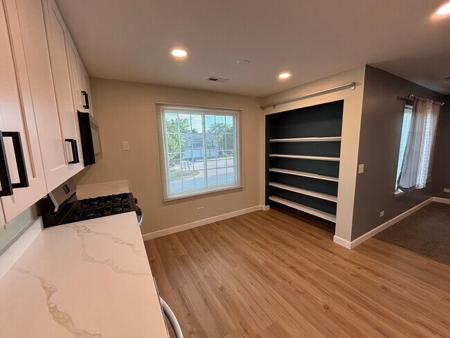 Building Photo - 2114 Southwind Cir
