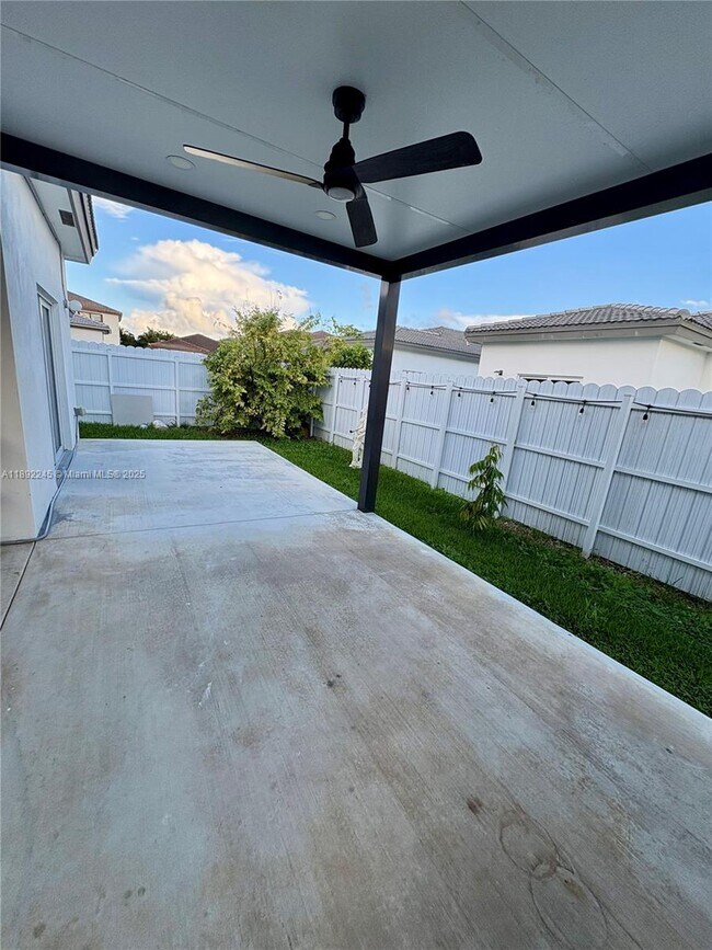 Building Photo - 11620 SW 241st St