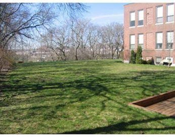 Building Photo - 141 Savin Hill Ave