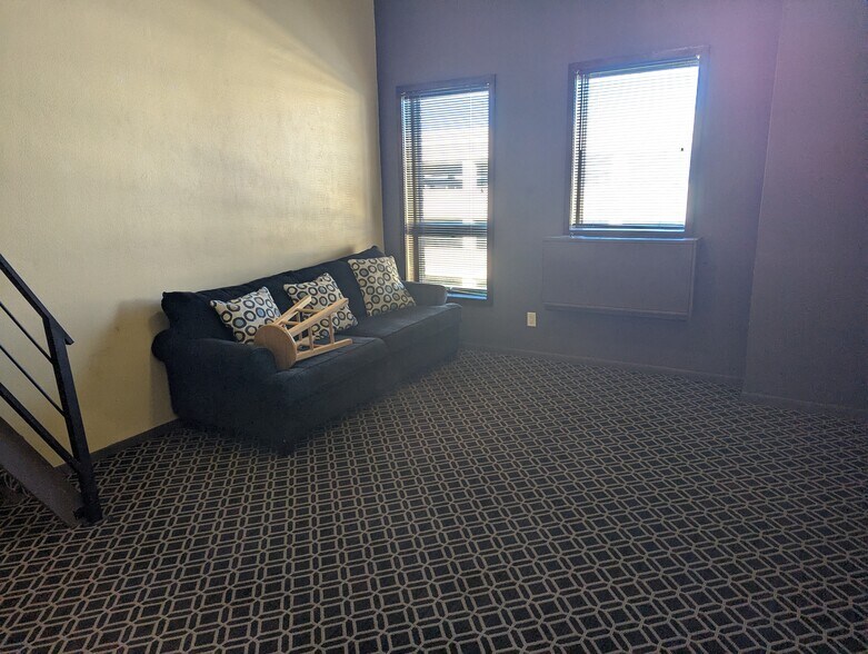 Building Photo - 222 Jay St