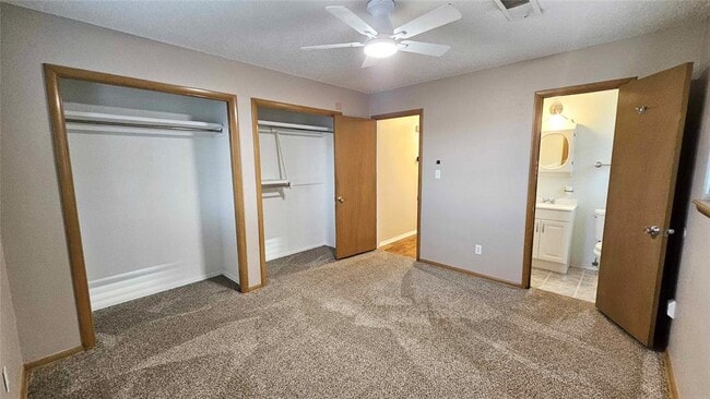 Building Photo - 1008 W Silver Meadow Dr