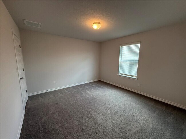 Building Photo - 156 Limonite Ln