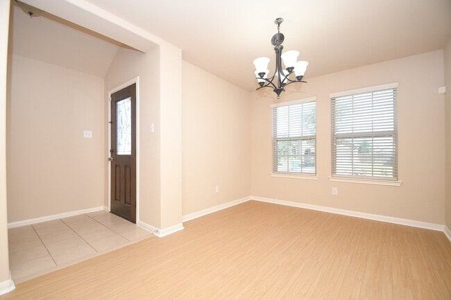 Building Photo - 10015 Bitternut Hickory Ln