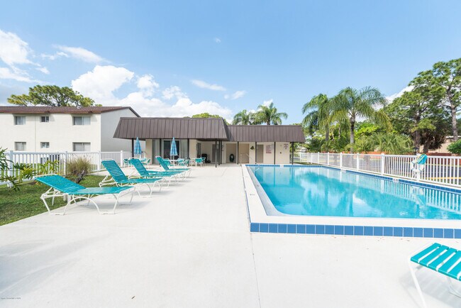 Building Photo - 631 Ridge Club Dr