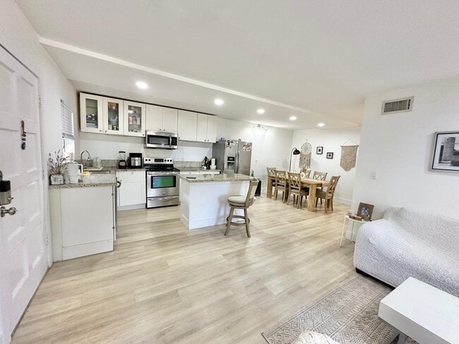 Building Photo - 1271 NW 13th St