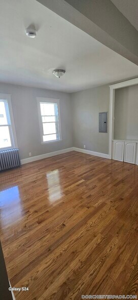 Building Photo - 62 Fayston St