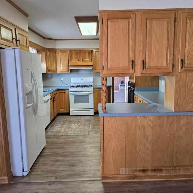 Building Photo - 29093 Arlington Rd