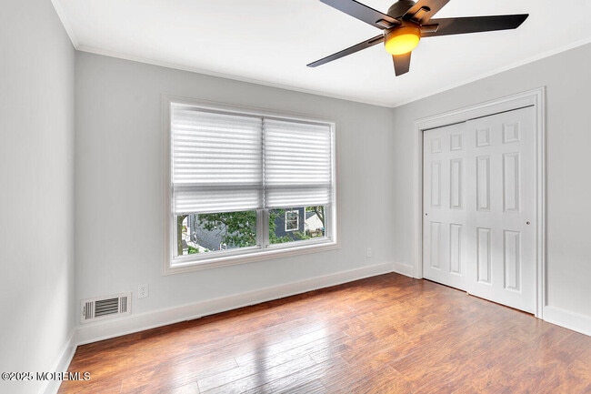 Building Photo - 6 Beachway Ave
