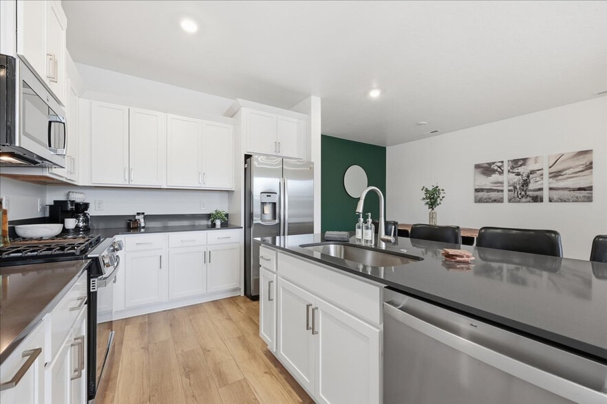 Building Photo - 4226 W Perspective St