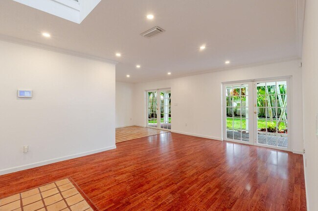 Building Photo - 3069 NW 27th Terrace