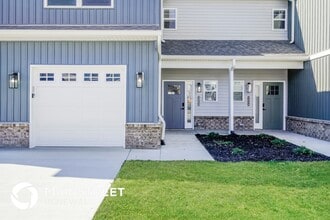 Building Photo - 2058 N Sarah Dr