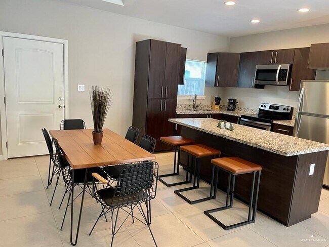 Building Photo - 16 Javalina Ave