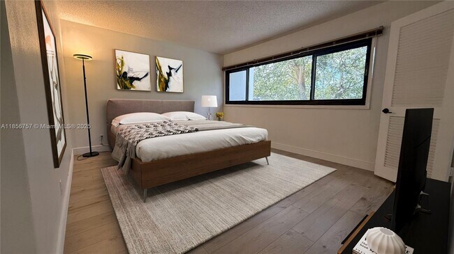 Building Photo - 3309 Bridgewood Dr