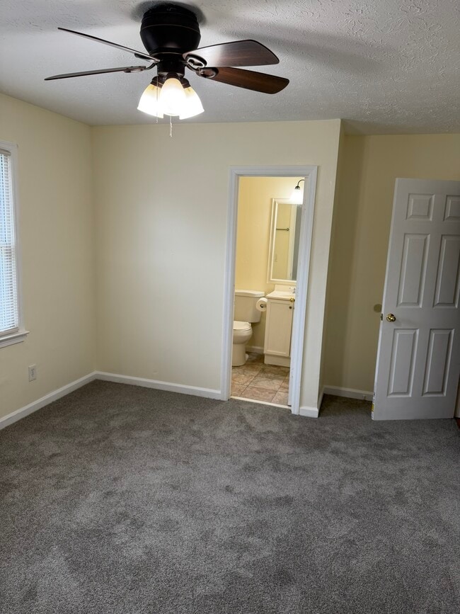 Building Photo - 557 Whitehall Ln